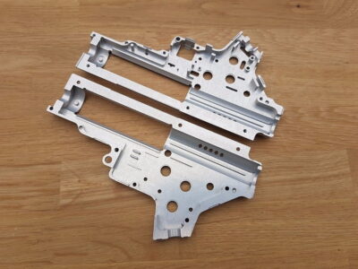 Retro Arms aluminiowy szkielet gearboxa CNC SR25 V2 long QSC (8mm) - obrazek 3