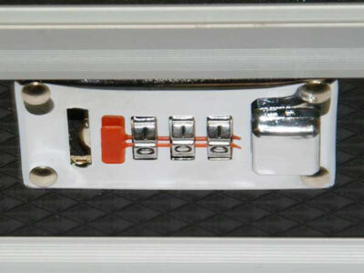 STRIKE Aluminum Rifle Transport Case, 131x38x13 cm (Wave) - Silver / Black - obrazek 3