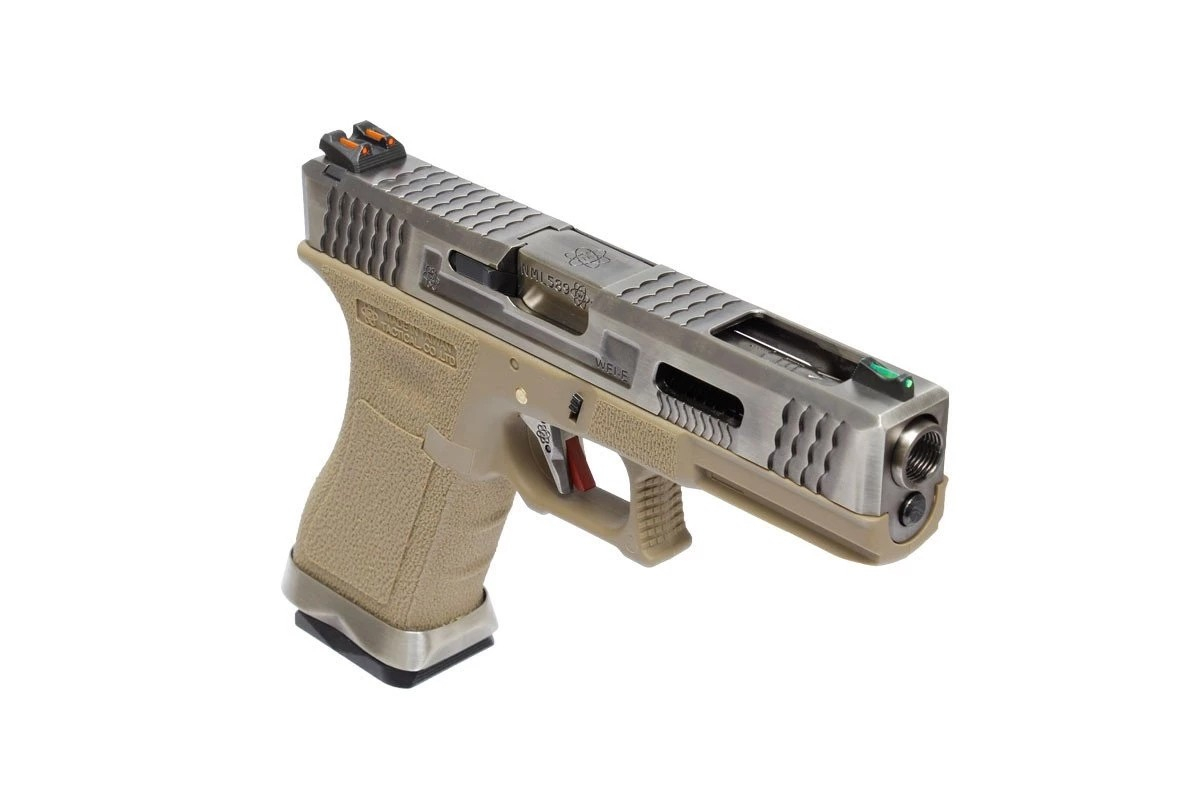 WE GBB Gas Pistol R18C Gen4 T8 Custom - Tan/Silver OD-A-WE00457 asgbox.pl WE GBB Gas Pistol R18C Gen4 T8 Custom - Tan/Silver