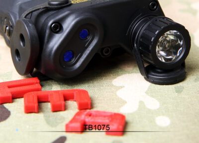 FMA AN/PEQ15 LA5-C UHP Version (LED Flashlight, Green / IR Laser) - Black - obrazek 6