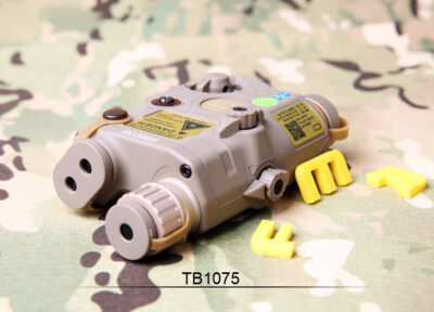 FMA AN/PEQ15 LA5-C UHP Version (LED Flashlight, Green / IR Laser) - Tan - obrazek 3