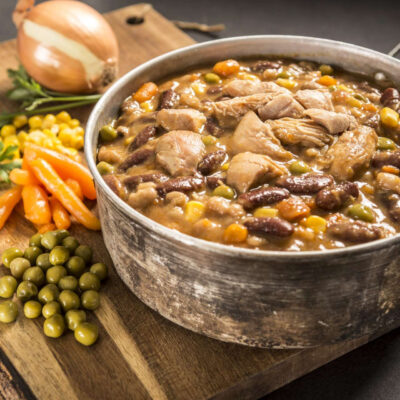 Alternative view of Chicken with beans and vegetables