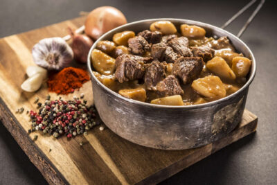 AM MRE Beef Goulash with Potatoes (400 g) - obrazek 2