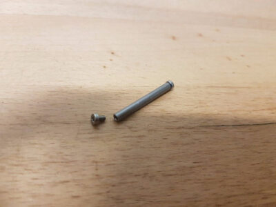 RetroArms CNC Center Pin M4 / AR15 with Screws - obrazek 2