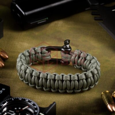 Invader Gear Shackle Bracelet Grey