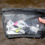 Nite Ize RunOff(R) Waterproof 3-1-1 Pouch - obrazek 9