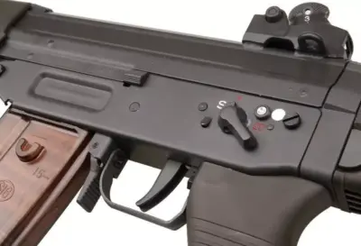 Replika karabinu szturmowego SG550 - obrazek 2
