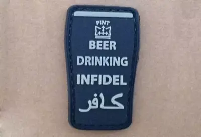 Naszywka 3D - Beer drinking infidel - Black - obrazek 2