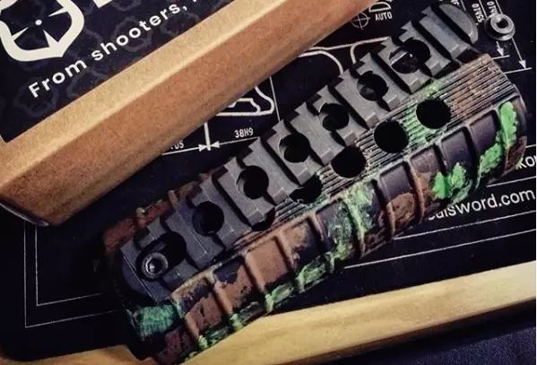 Szyna picatinny do karabinków typu M4A1 / AR15 BCL-09-024643-00 asgbox.pl Szyna picatinny do karabinków typu M4A1 / AR15 - obrazek 4