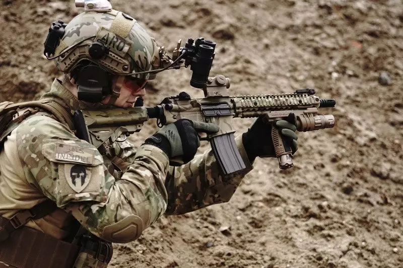 Replika celownika kolimatorowego Compact III (montaż wysoki + niski) - tan THO-10-016567-00 asgbox.pl Replika celownika kolimatorowego Compact III (montaż wysoki + niski) - tan - obrazek 3