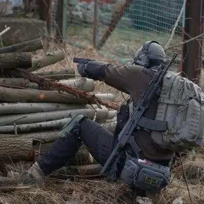 Alternative view of 2-pkt pas nośny CP P5 - oliwkowy