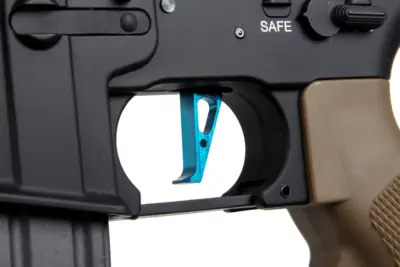 Replika karabinka SA-A34-HT ONE™ TITAN™ V2 Custom - Half-Tan - obrazek 5
