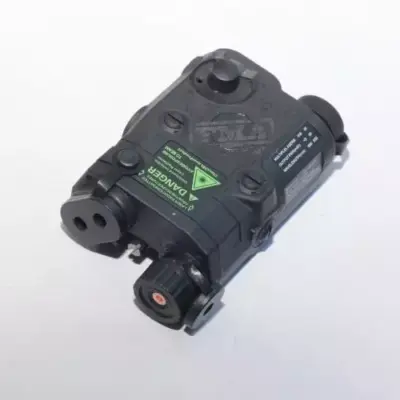 asgbox.pl - Replika AN/PEQ 15 z celownikiem laserowym - czarny