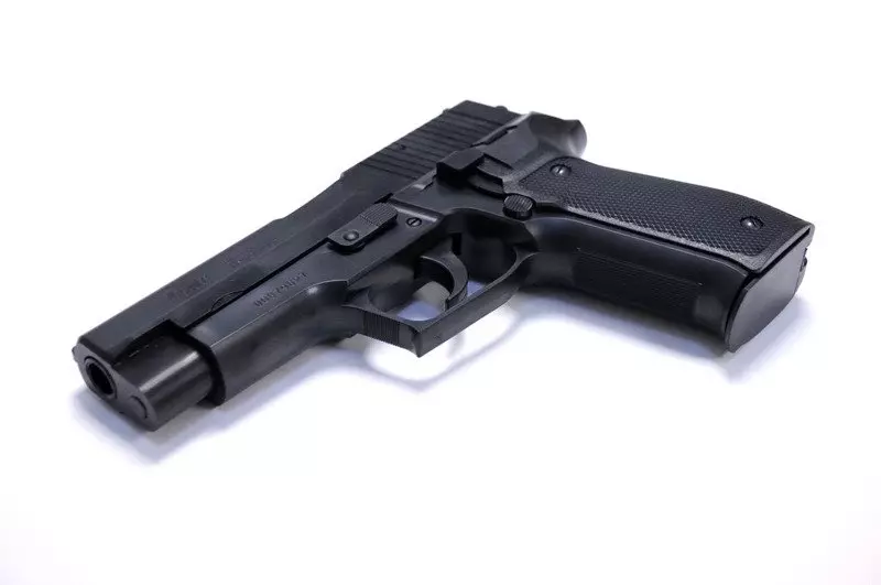 Replika pistoletu Sig Sauer P226 CYB-03-002527-00 asgbox.pl Replika pistoletu Sig Sauer P226 - obrazek 3