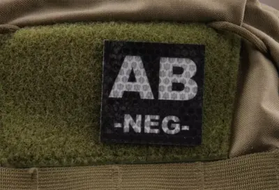 Naszywka IR z grupą krwi: AB NEG - obrazek 2