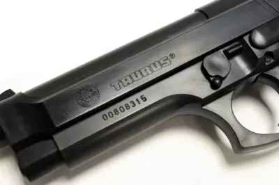 Replika pistoletu TAURUS PT92 BK - obrazek 2