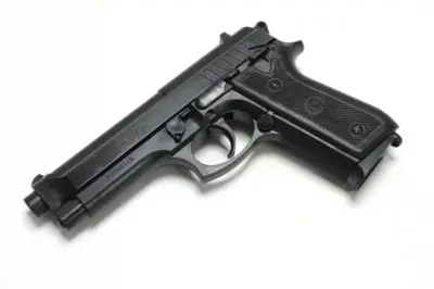 Replika pistoletu TAURUS PT92 BK - obrazek 3