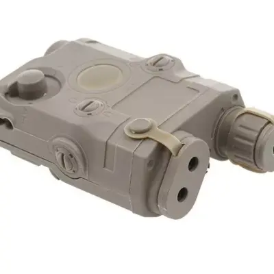 Replika AN/PEQ 15 z celownikiem laserowym - tan FMA-10-003917-00 asgbox.pl Replika AN/PEQ 15 z celownikiem laserowym - tan FMA-10-003917-00 asgbox.pl