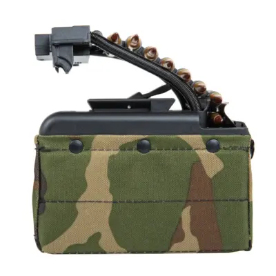 asgbox.pl - Elektryczny magazynek pudełkowy A&K na 2000 kulek do replik typu M249 z imitacją amunicji Woodland