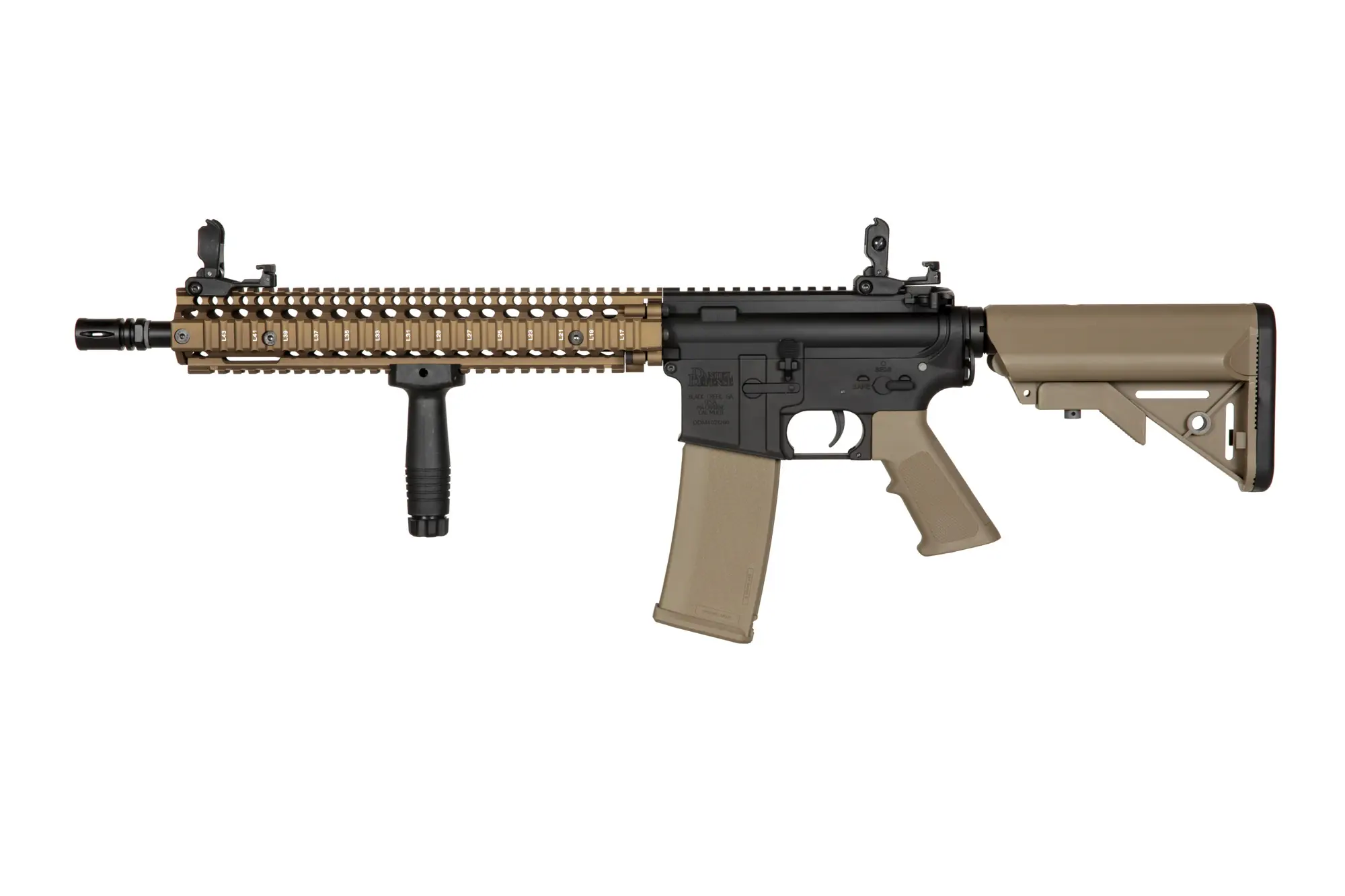 Replika karabinka Daniel Defense® MK18 SA-E26 EDGE™ - Chaos Bronze OD-G-SPE-01-035030-00 asgbox.pl asgbox.pl - Replika karabinka Daniel Defense® MK18 SA-E26 EDGE™ - Chaos Bronze