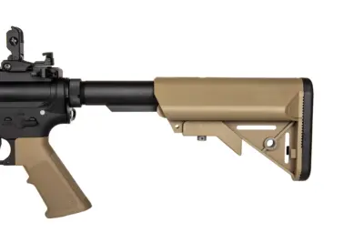 Replika karabinka Daniel Defense® MK18 SA-E26 EDGE 2.0™ - Chaos Bronze - obrazek 2