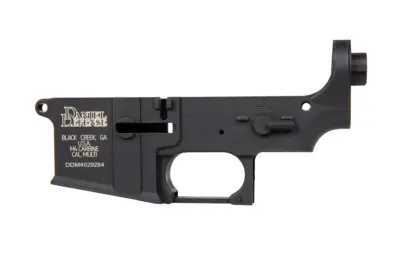 Polimerowy dolny korpus Daniel Defense do serii M4 SA z systemem ESA™ - Czarny - obrazek 3