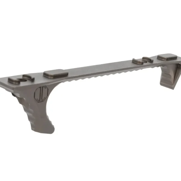 asgbox.pl - Kątowy chwyt 5KU typu hand stop na szynę M-LOK 5KU-359 Flat Dark Earth