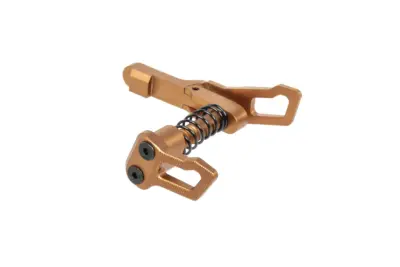 Aluminiowy zwalniacz magazynka Maxx Model Advanced typu B do replik MTW M4 Flat Dark Earth - obrazek 2