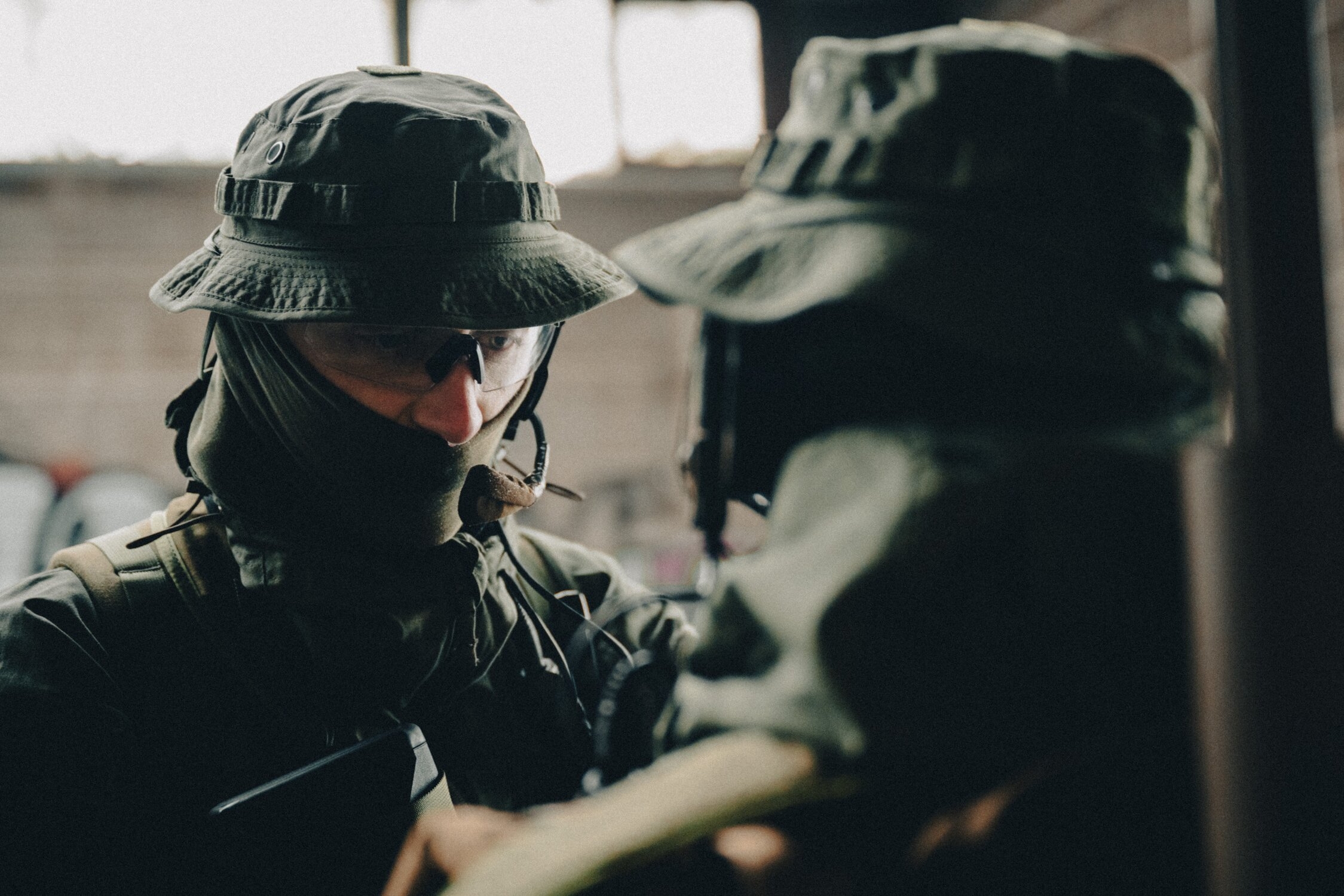 HELIKON LIGHTWEIGHT WRAP Neck Gaiter – Black OD-A-CZ-WRL-PO-01 asgbox.pl HELIKON LIGHTWEIGHT WRAP Neck Gaiter – Black - obrazek 2